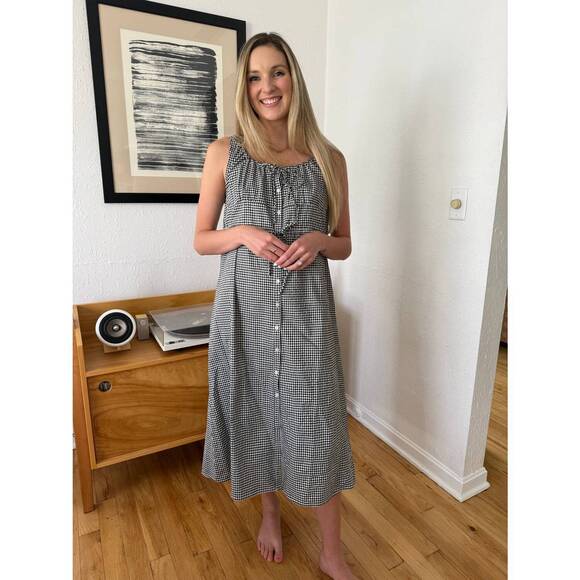 THINGS BETWEEN Dresses & Skirts - NEW THINGS BETWEEN giselle gingham buttoned tank midi dress in black